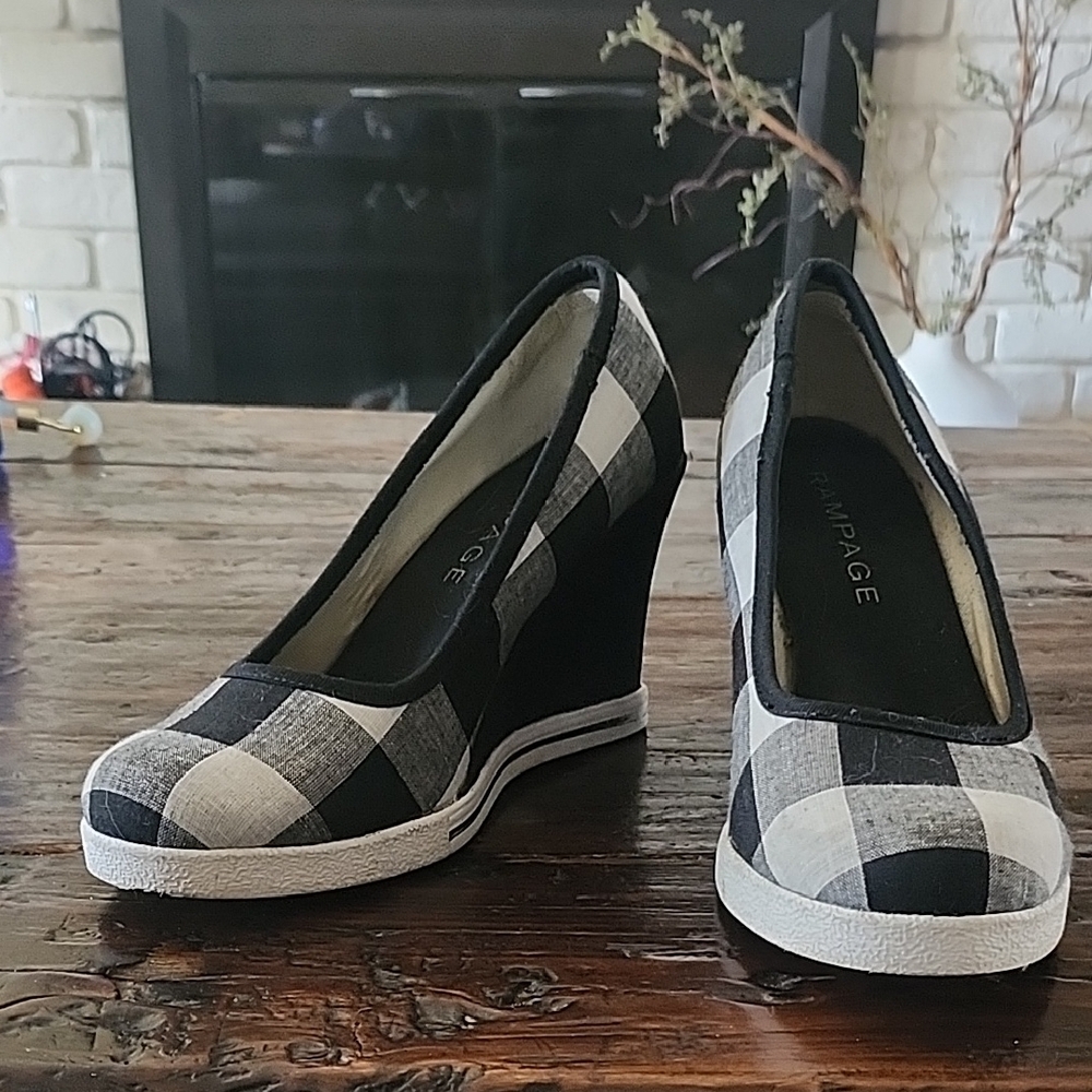Rampage Checkered Black and White Heels - Picture 5 of 8
